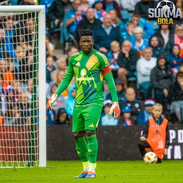 Kejam! Paul Scholes Cap Andre Onana Jadi Titik Lemah MU pada Musim 2024/2025